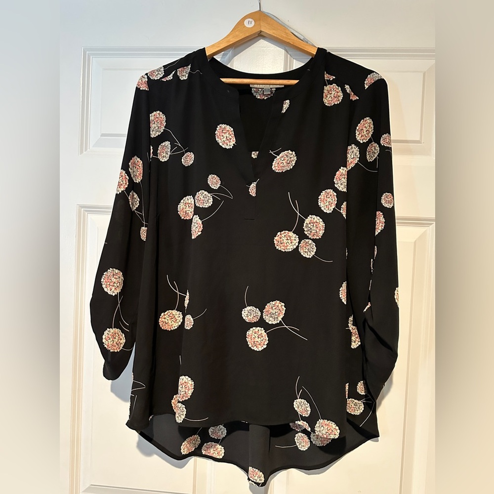 DanielRainn Black Tunic with Pink and White Floral Clusters (Stitch Fix)